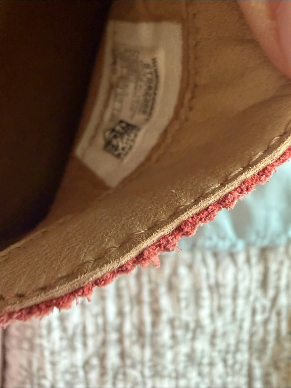 Women's 8.5 -Coral Pink Textured SPERRY